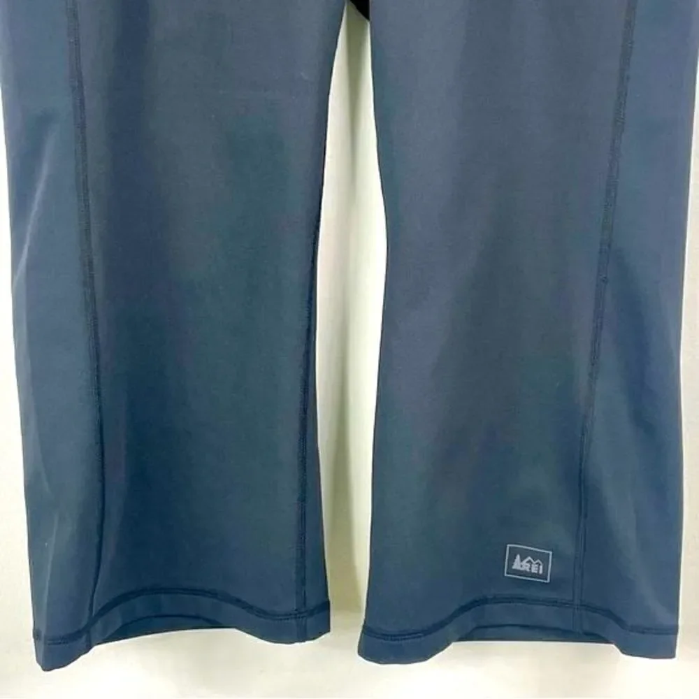 REI | Wide leg cropped / Capri leggings S wide waist, black.